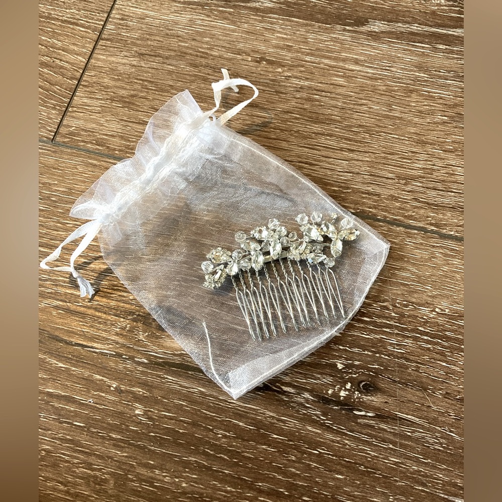 Bridal hair clip piece